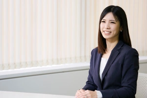 利用者に向けてメッセージを語る齋藤 千夏
