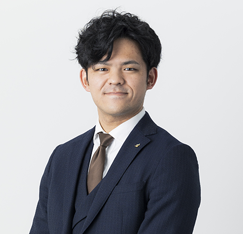 上野 佳人