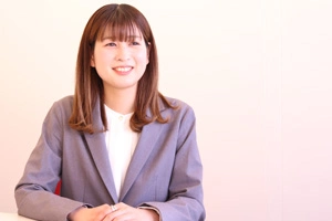 利用者に向けてメッセージを語る藤崎 由貴