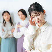 「前職ではこうだったのに……」転職者が新しい職場で直面した50の戸惑い